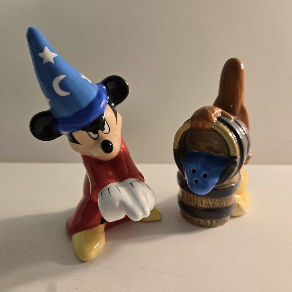 Disney Mickey Mouse Sorcerer's Apprentice & Broom Salt &‎ Pepper Shaker Fantasia